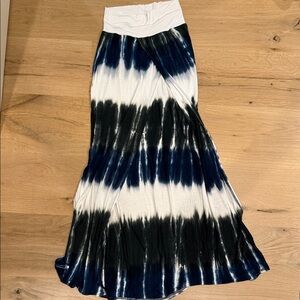 Elegant Tie-Dye Maxi Skirt